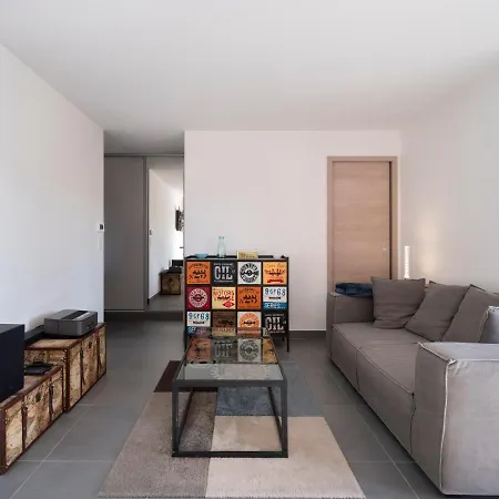 Azalee - Parking Gratuit - Terrasse Couverte - Proche Transport - Equipe Apartment *