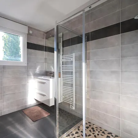 Azalee - Parking Gratuit - Terrasse Couverte - Proche Transport - Equipe Apartamento Nancy