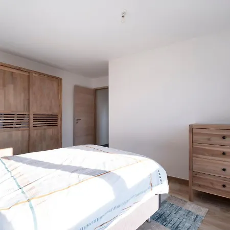 Azalee - Parking Gratuit - Terrasse Couverte - Proche Transport - Equipe *