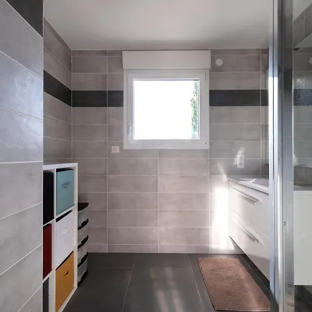 Apartment Azalee - Parking Gratuit - Terrasse Couverte - Proche Transport - Equipe